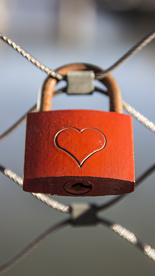 Love Lock Phone Wallpaper