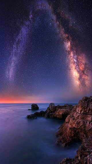 Milky Way Over The Sea iPhone Wallpaper