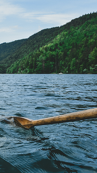 Paddling Phone Wallpaper