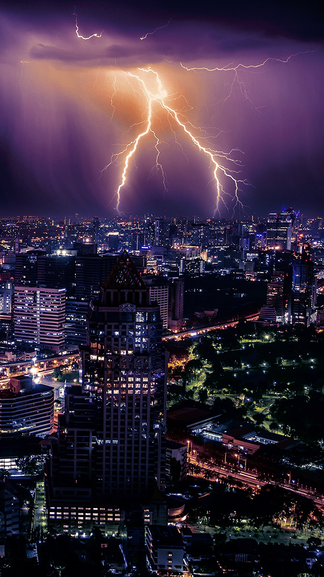 Lightning Storm iPhone Wallpaper.