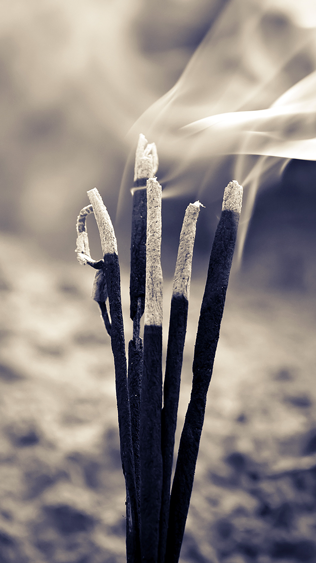 Burn Samsung S21 Wallpaper.