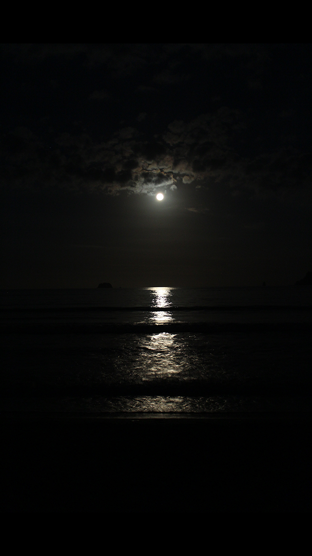 Dark Night Samsung Z Fold 3 Wallpaper.