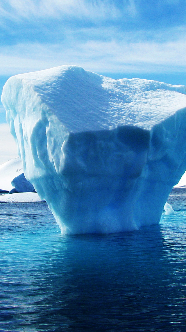 Iceberg Samsung Z Fold 3 Wallpaper.