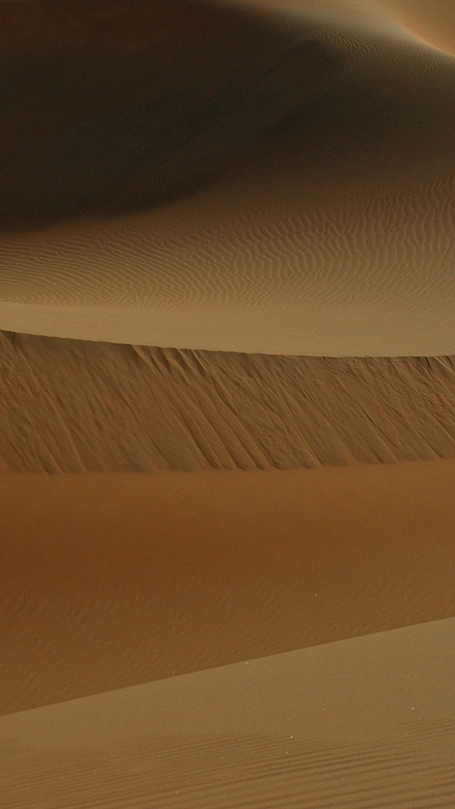 Sand Dunes Smooth Samsung Z Fold 3 Wallpaper.